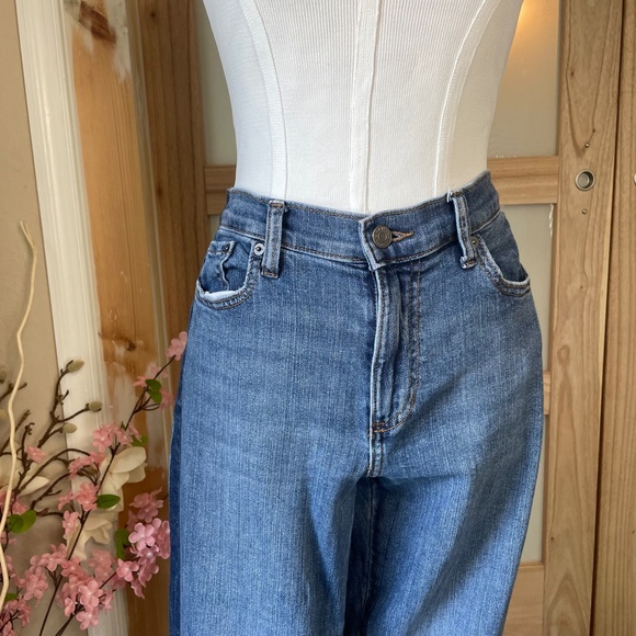 Banana Republic Mid Rise Dark Wash Girlfriend Ankle Length Jeans Frayed - Picture 6 of 14